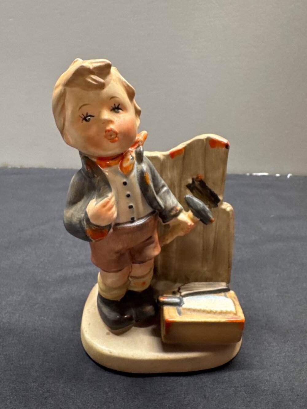 "Fathers Helper" Boy with Hammer Figurine AH2626-B Hummel Ceramic Vintage Collec